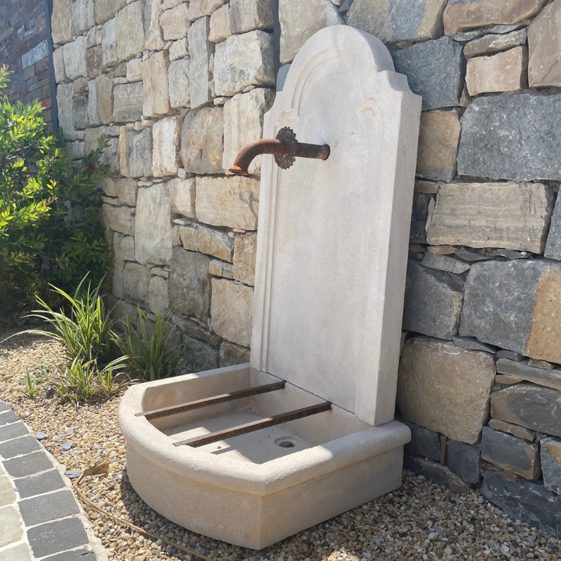 Fontaine de jardin murale en pierre naturelle - Ti'ma Stone