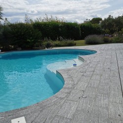 Margelle de piscine Granit Gris 60x30x3 cm Bord Droit - Ti'ma Stone