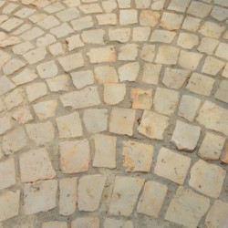 Pavé en pierre naturelle Montpellier Blanc / Beige - Ti'ma Stone