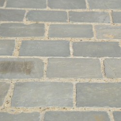 Pavé pierre naturelle Grès Kandla Gris 14x14x3-5 cm - Ti'ma Stone