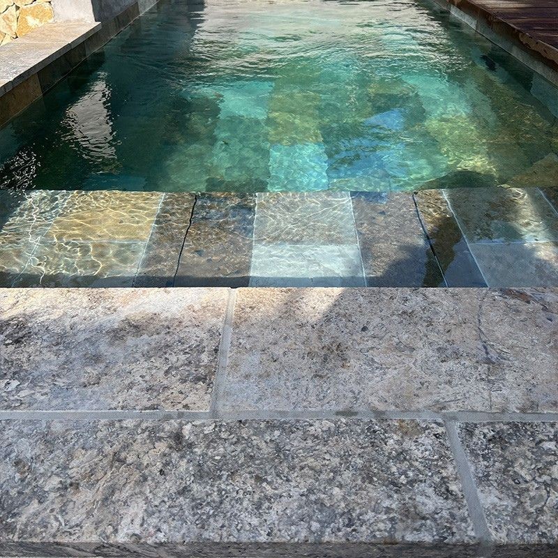 Dallage Travertin Gris 1er choix Vieilli premium - Ti'ma Stone