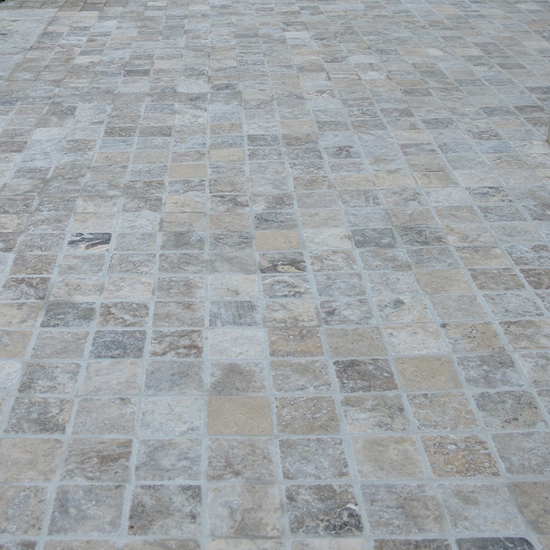 Pavé Travertin Gris Silver 1er choix Vieilli 10x10x3 cm - Ti'ma Stone