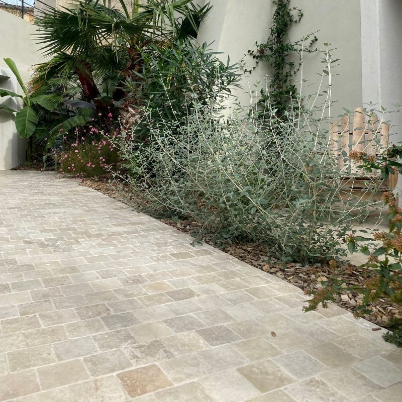 Pavé Travertin Beige Mix Vieilli 10x10x3 cm - Ti'ma Stone
