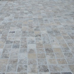 Pavé Travertin Gris Silver 1er choix Vieilli - 15x15x3 cm