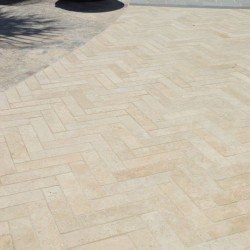 Chevron Travertin Beige Clair 1er choix Vieilli 20,3x5x1 cm - Ti'ma Stone