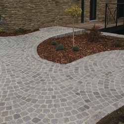 Pavé en pierre naturelle Granit Gris 10x10x8 cm