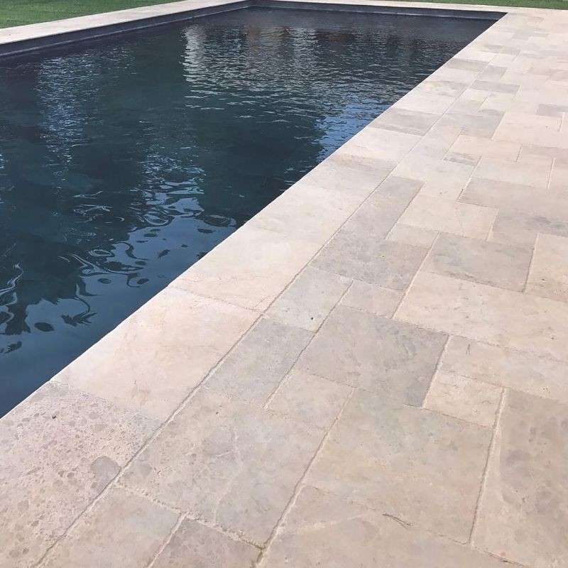 Margelle pierre naturelle Manoir Beige 60x30x3 cm Bord 1/2 Rond