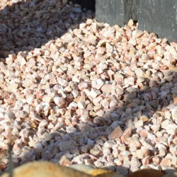 Gravier concassé de Marbre Rose 9-16 mm 750 kg - Ti'ma Stone