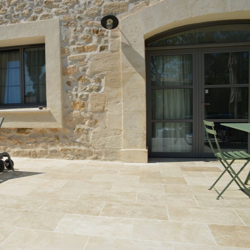 Dallage Travertin Beige Clair 1er choix 91,5x61x1,2 cm -Ti'ma Stone