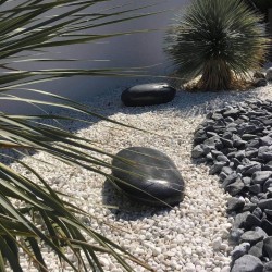 Galet de décoration en Marbre Noir Poli - Ti'ma Stone