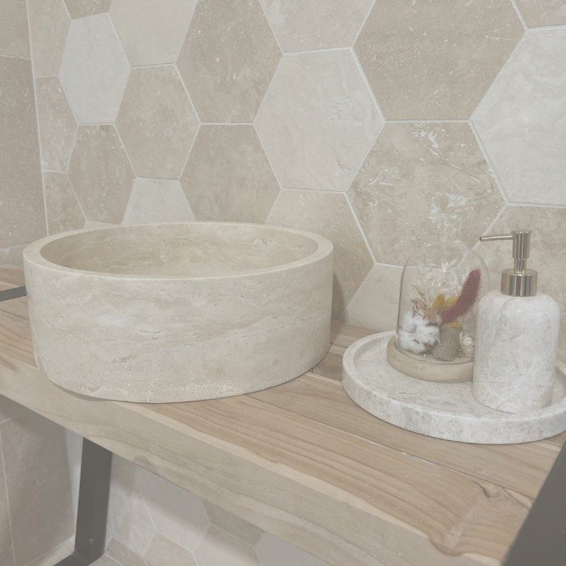 Vasques en pierre beige